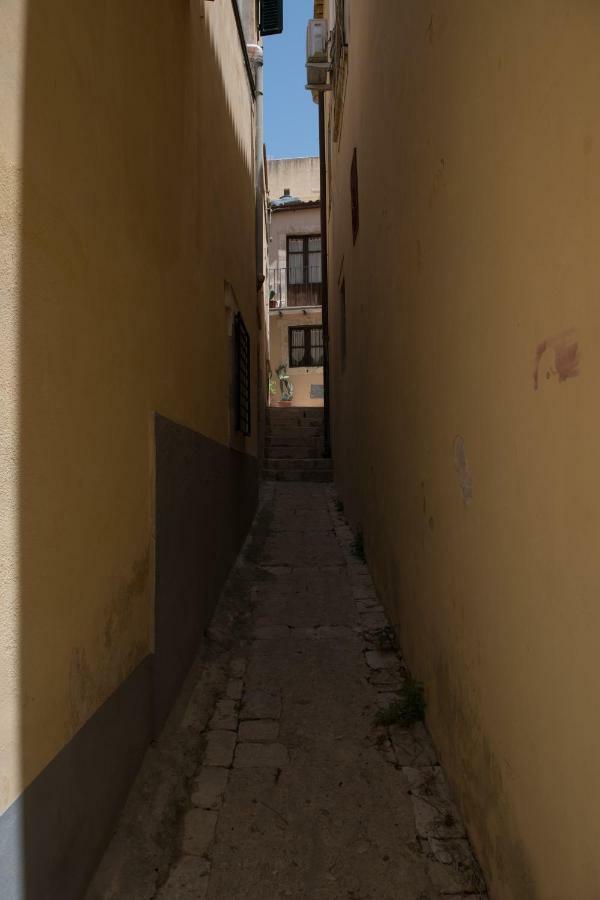 Qui Ed Ora,Guest House. Noto Eksteriør bilde